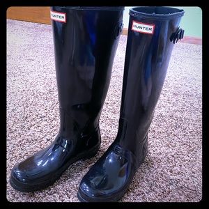 Tall hunter boots